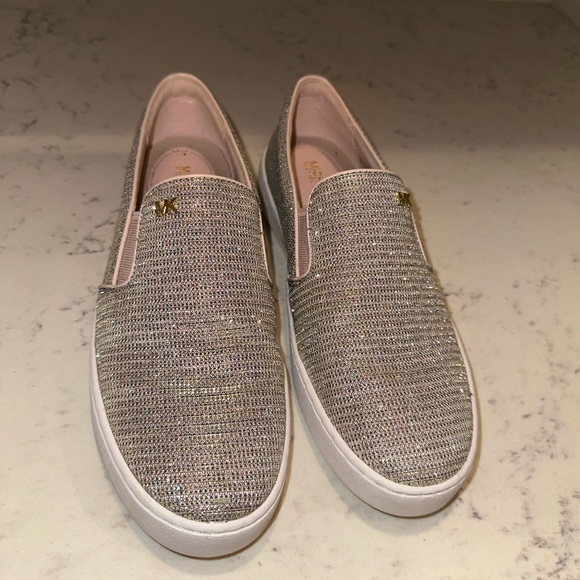 Michael Kors Keaton Glitter Chain Mesh Slip-On Sneaker - Picture 7 of 11